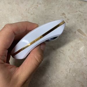 Fully Fuctioning Ziip skincare device with charger